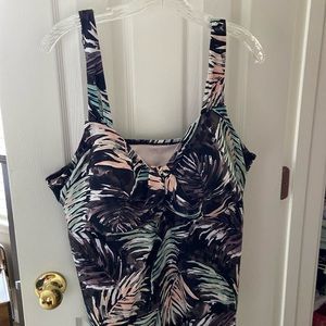 Women's Raisin's Tankini Top Swim Wear Plus Size 24W Leaf Pattern
